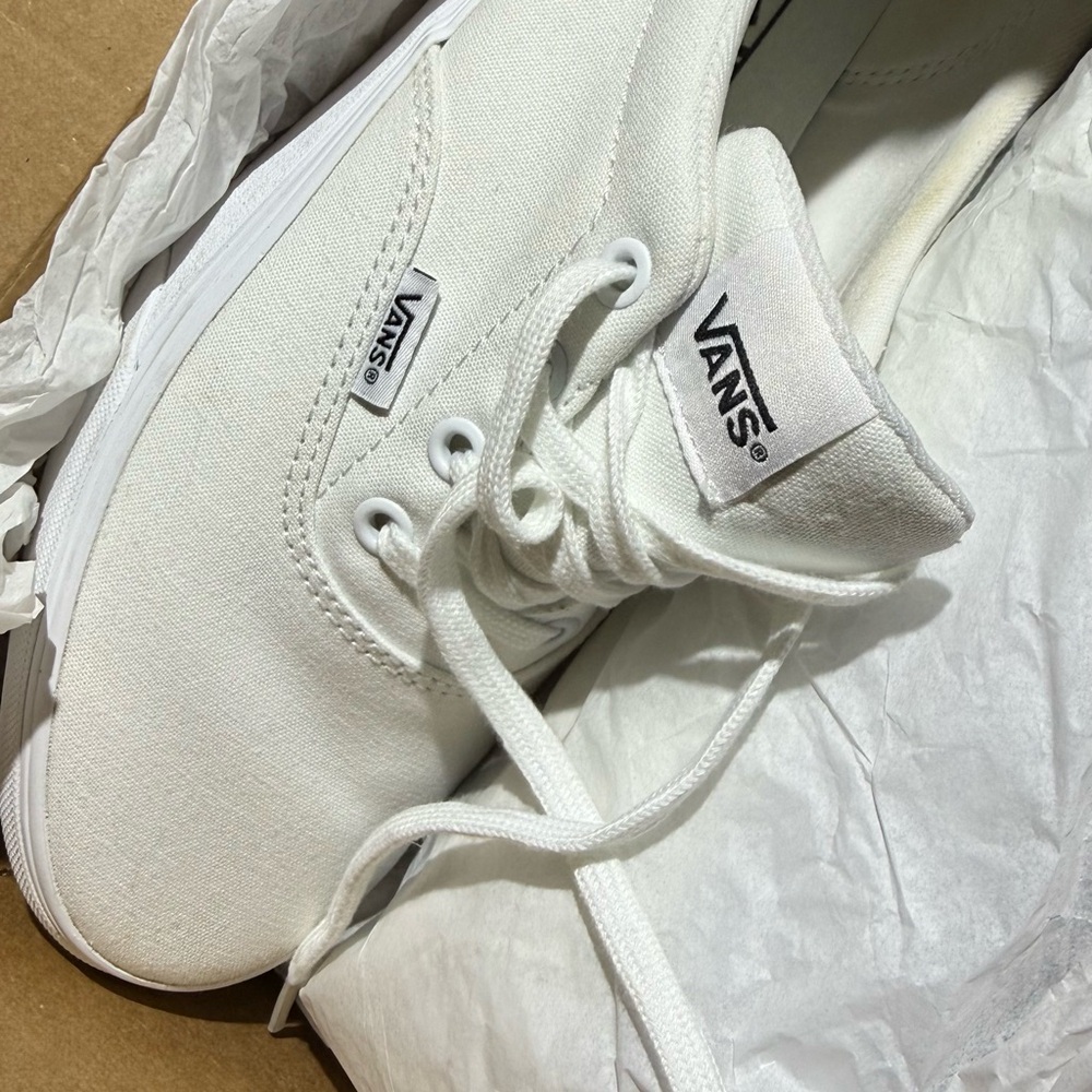 🔥Vans Authentic Classic White Lace-Up Sneakers Like New - Picture 4 of 7